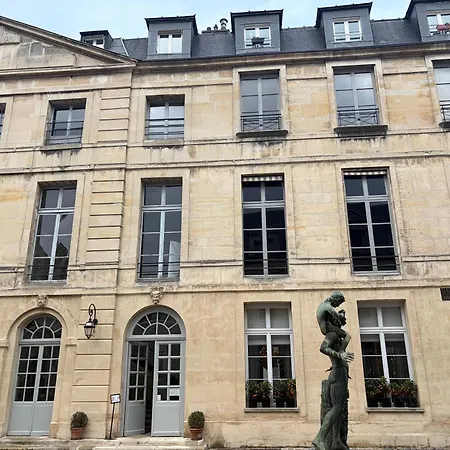Le Marais Place Des Vosges アパート パリ